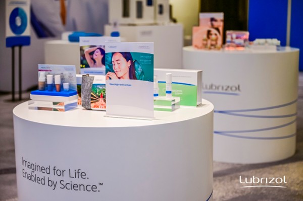 1764205818918856.jpg 5.jpg